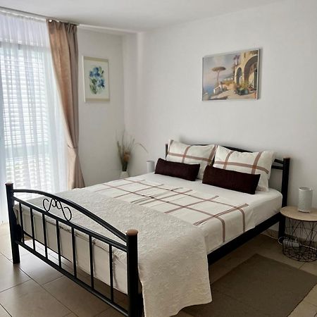 Apartmani Fortuna Lumbarda Exteriör bild