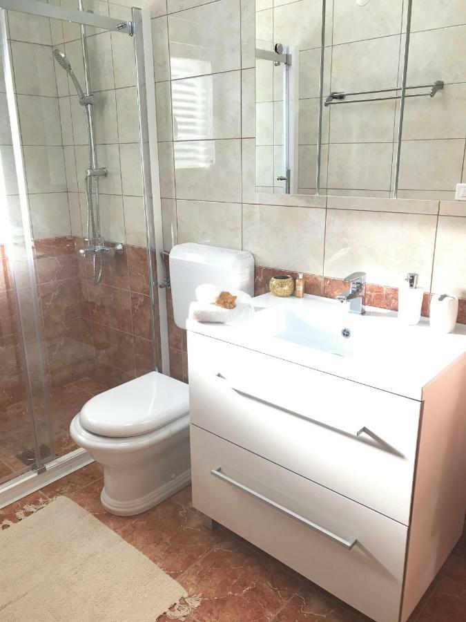 Apartmani Fortuna Lumbarda Exteriör bild