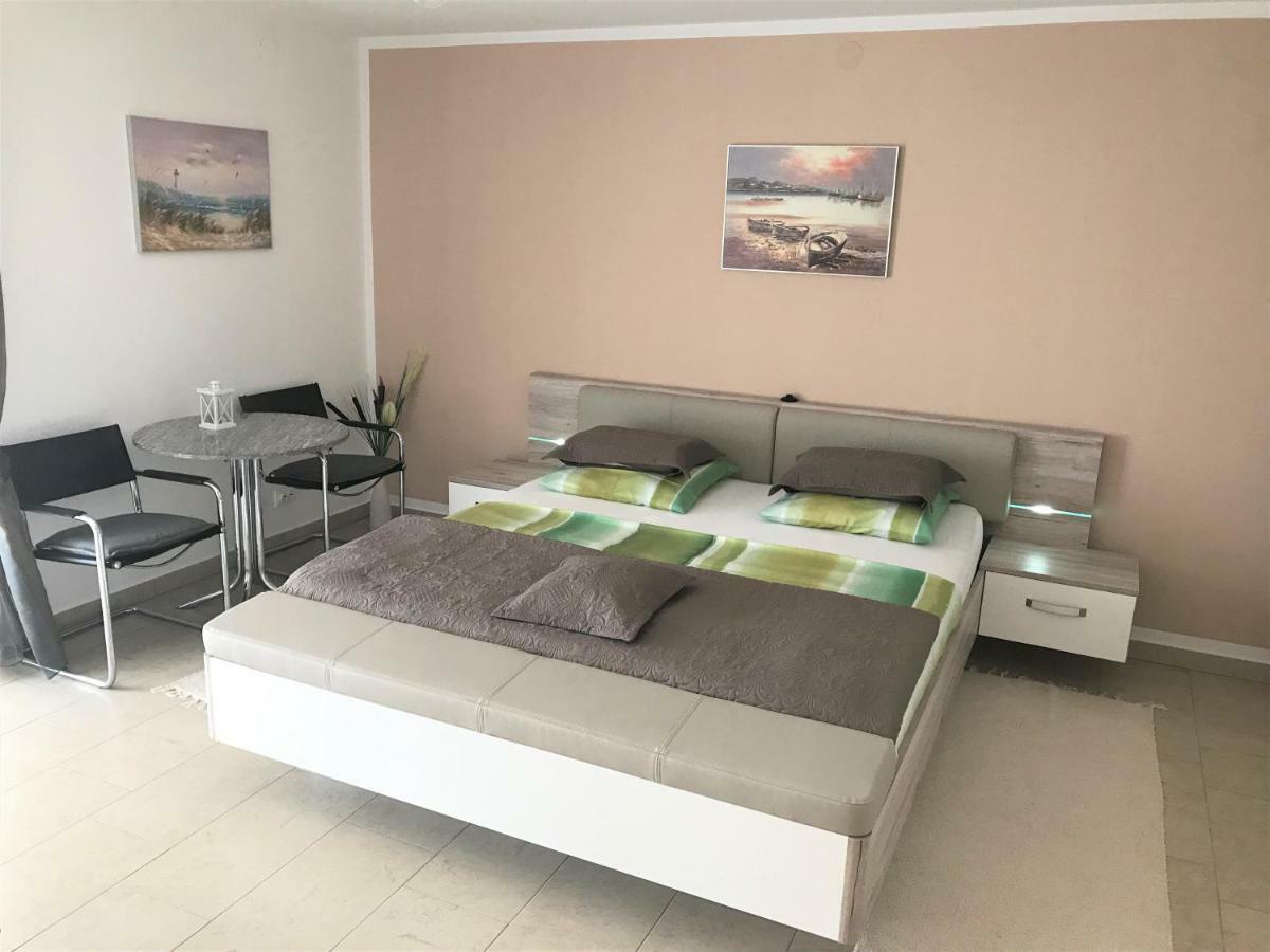 Apartmani Fortuna Lumbarda Exteriör bild