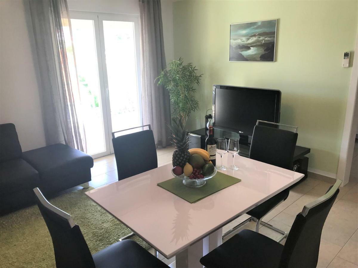 Apartmani Fortuna Lumbarda Exteriör bild