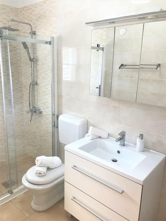 Apartmani Fortuna Lumbarda Exteriör bild
